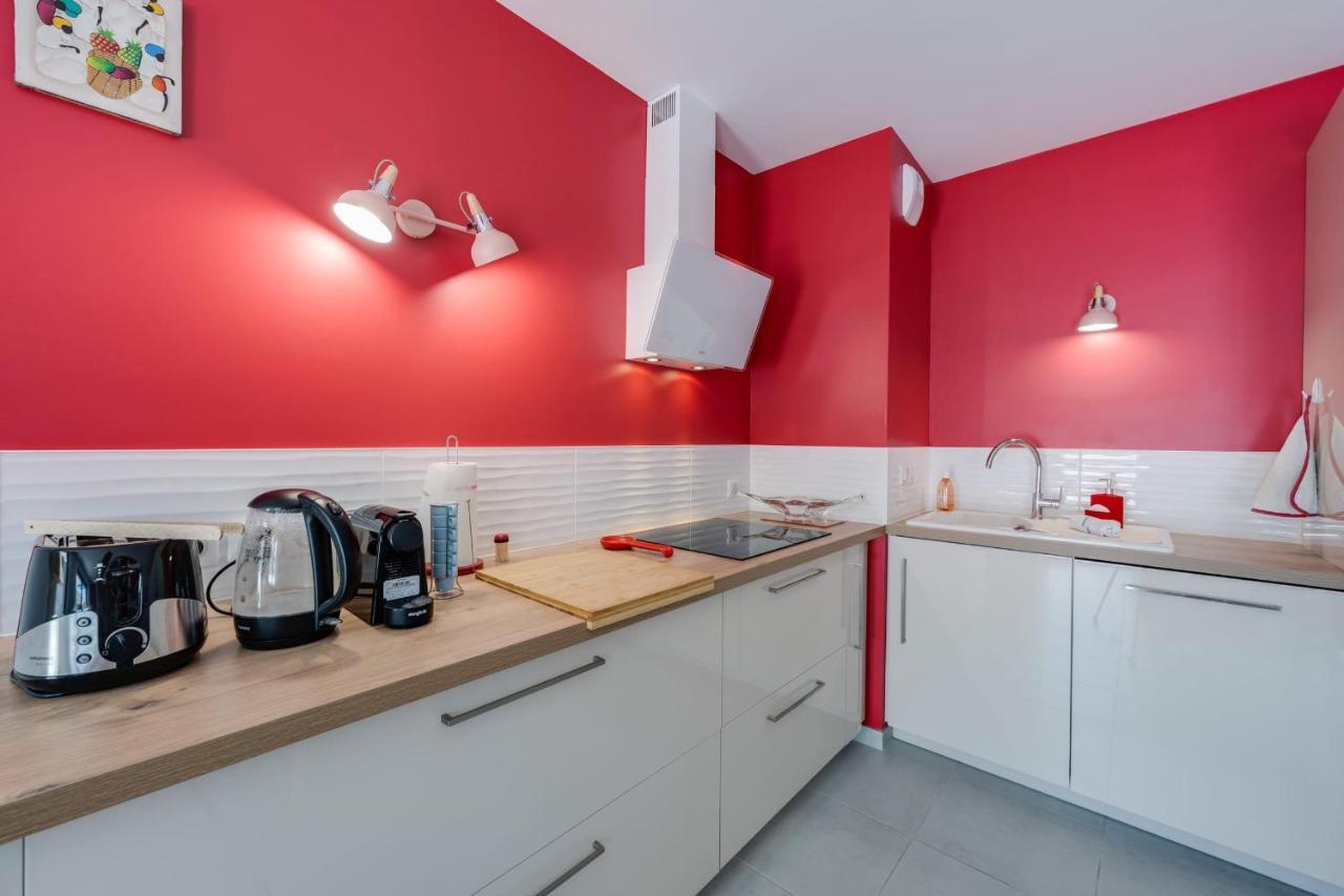 Emergence - Apartment 1 Bedroom 2-4 Pers Garage And Terrace Annecy Exteriör bild
